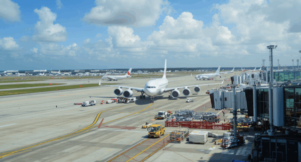 Global air passenger transport up by 5%; jet fuel demand expected to grow by 2.1% in 2025 (IATA, IEA)